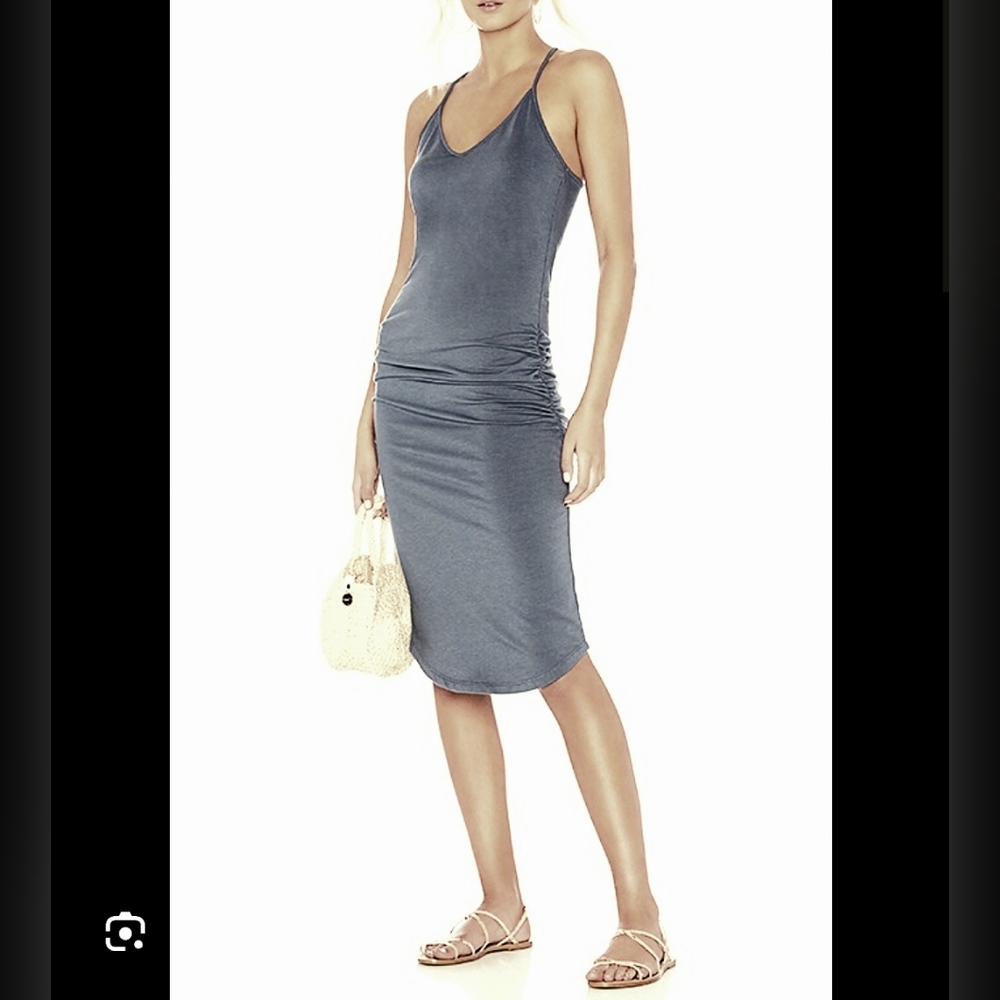 Monrow Revolve V Neck Racerback Dress Size Small Gray Ruched Sides Midi Length